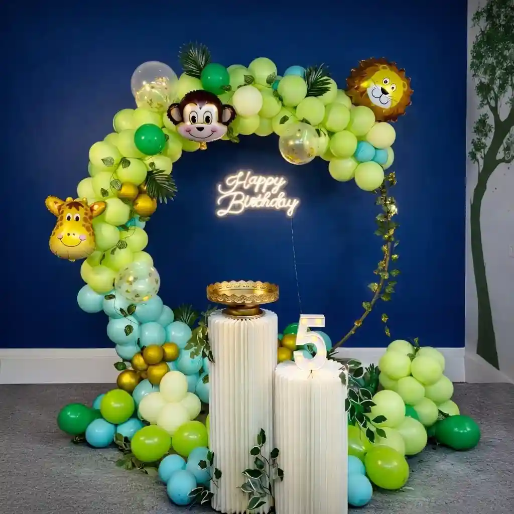Jungle Safari Splendor Ring Birthday Decoration